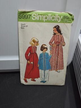 Simplicity 5997 Vintage 1970 Girls Size 8 Vtg Sewing Pattern Dress Robe Set